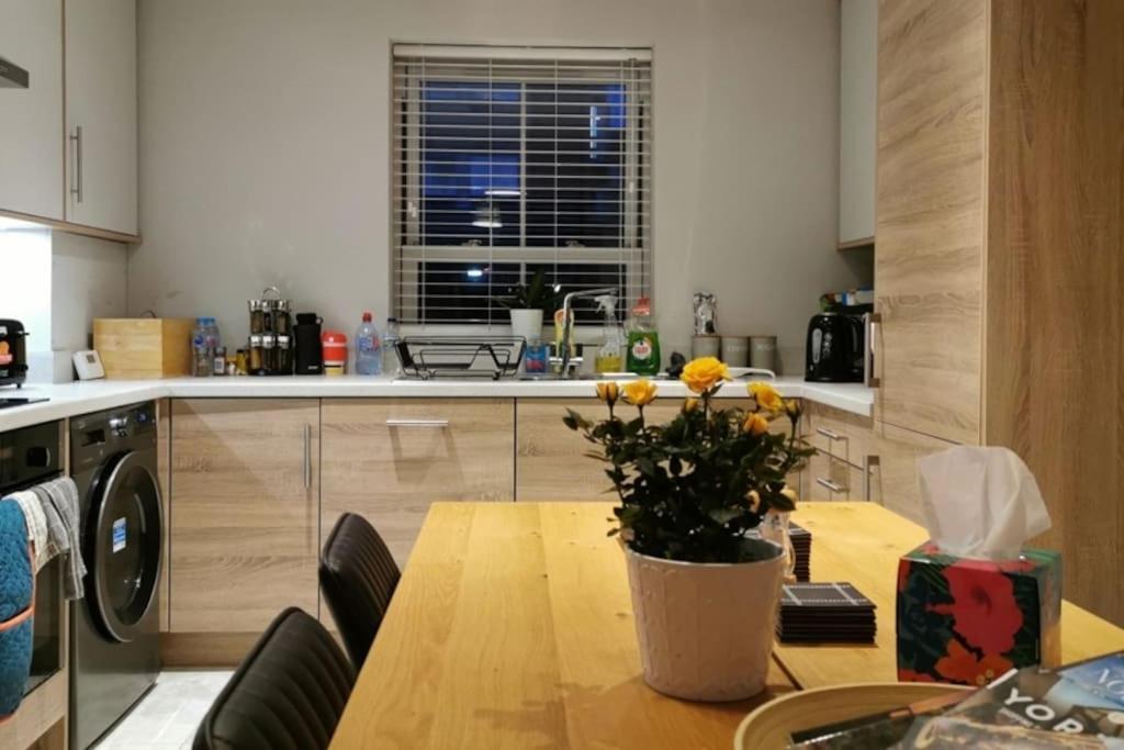 3 Bedroom Townhouse, Free Parking York Dış mekan fotoğraf